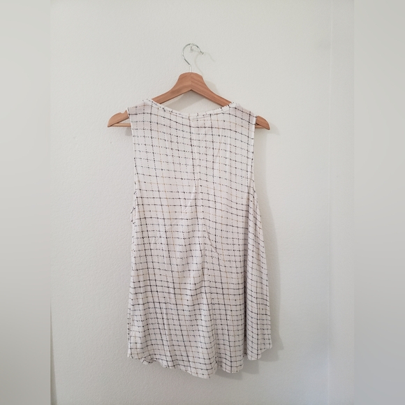 Apt 9 White Tanktop - Picture 2 of 3